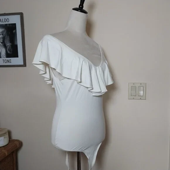LITTLE BLACK BODYSUIT SIZE L CREAM WHITE This OFF SHOULDER RUFFLE THONG BODYSUIT - Picture 5 of 12